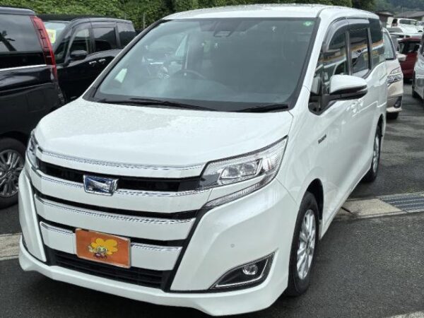 Ref:AUX-19231027 TOYOTA NOAH 2020