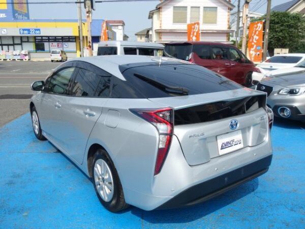 Ref:AUX-19231243 TOYOTA PRIUS 2018 - Image 3