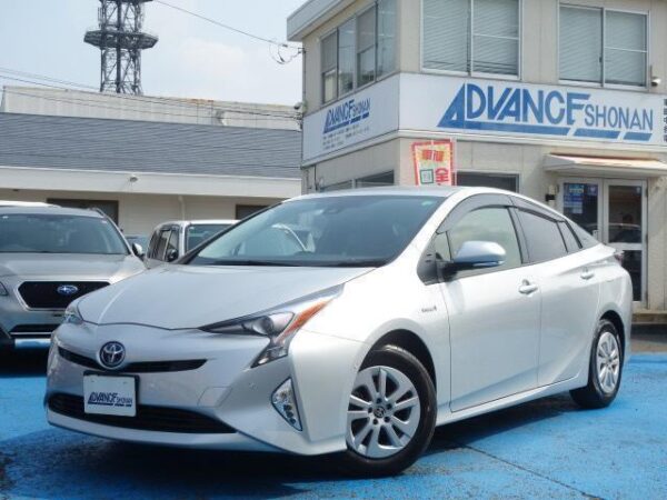 Ref:AUX-19231243 TOYOTA PRIUS 2018