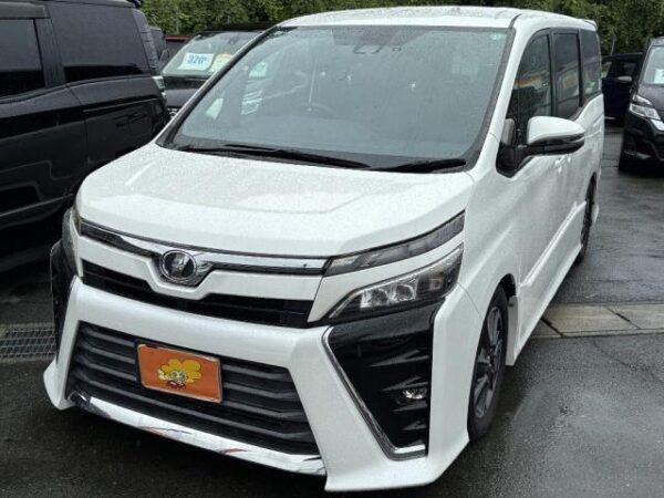 Ref:AUX-19231263 TOYOTA VOXY 2017