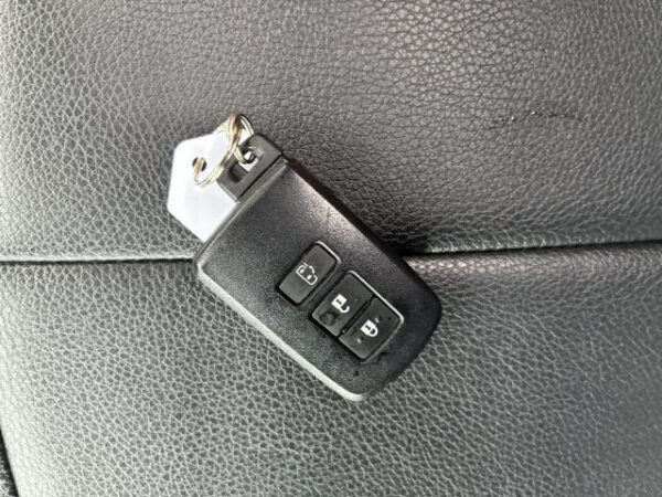 Ref:AUX-19231263 TOYOTA VOXY 2017 - Image 9