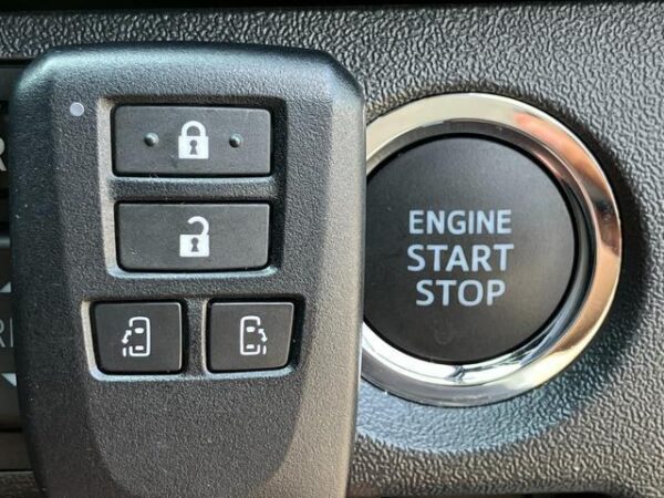 Ref:AUX-19238918 TOYOTA HIACE VAN 2023 - Image 8