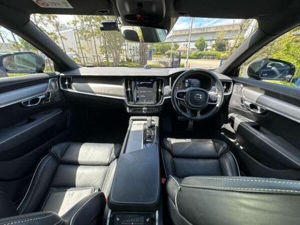 Ref:AUX-19240006 VOLVO V90 2021 - Image 2