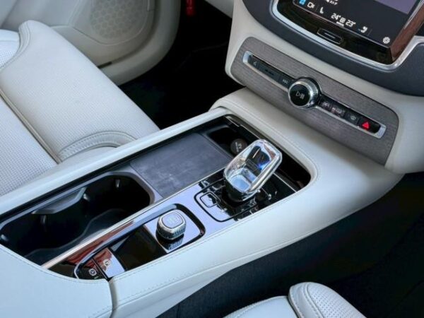 Ref:AUX-19243801 VOLVO XC90 2023 - Image 12