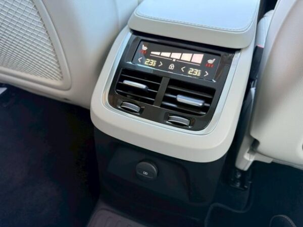 Ref:AUX-19243801 VOLVO XC90 2023 - Image 18
