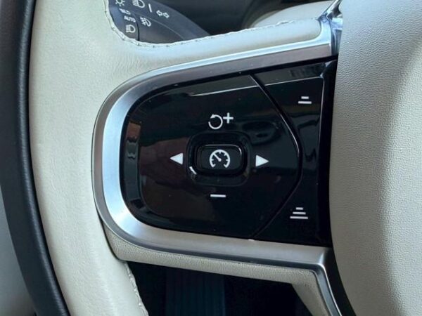 Ref:AUX-19243801 VOLVO XC90 2023 - Image 9