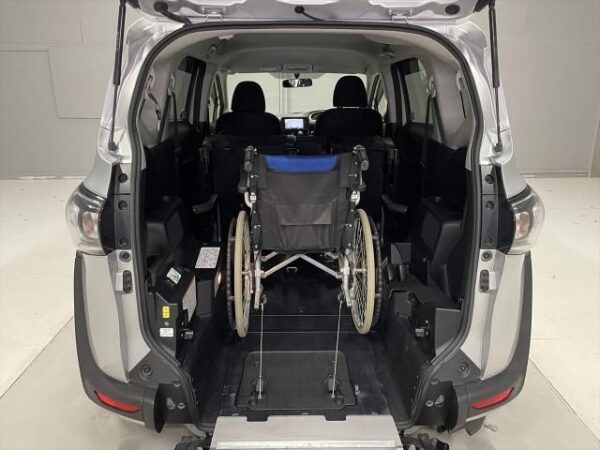 Ref:AUX-19244104 TOYOTA SIENTA 2019 - Image 9