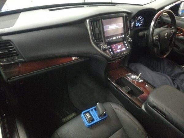 Ref:AUX-19259268 TOYOTA CROWN MAJESTA 2016 - Image 3