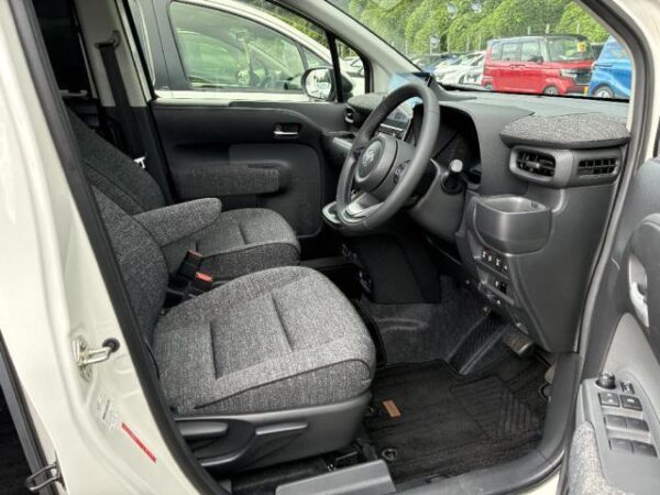 Ref:AUX-19259401 TOYOTA SIENTA 2022 - Image 5