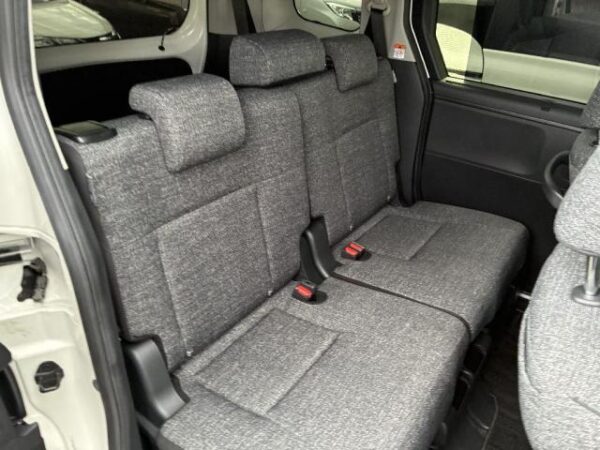 Ref:AUX-19259401 TOYOTA SIENTA 2022 - Image 6