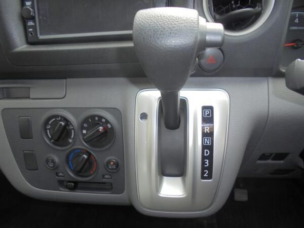 Ref:AUX-19260113 NISSAN NV350CARAVAN VAN 2020 - Image 16