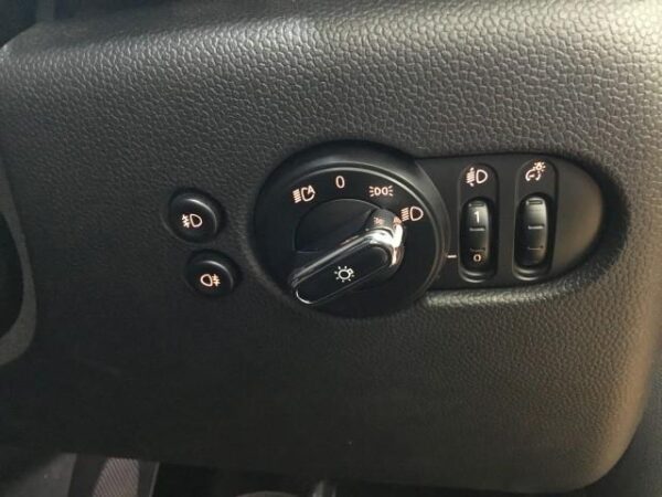 Ref:AUX-19263972 MINI MINI 2020 - Image 19