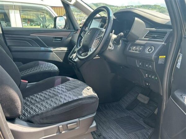 Ref:AUX-19280007 MITSUBISHI DELICA D:5 2022 - Image 12