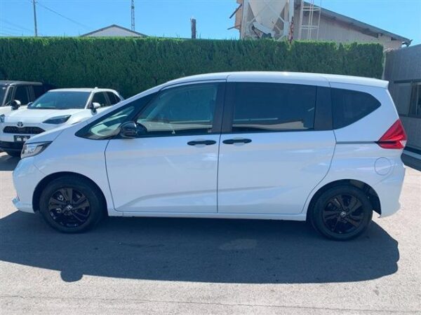 Ref:AUX-19280021 HONDA FREED HYBRID 2024 - Image 3