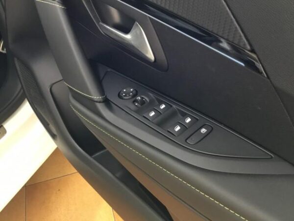 Ref:AUX-19295774 PEUGEOT 208 2021 - Image 19