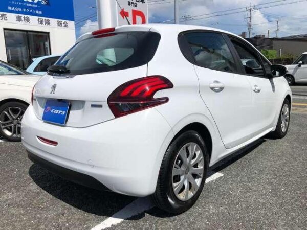 Ref:AUX-19296291 PEUGEOT 208 2016 - Image 2
