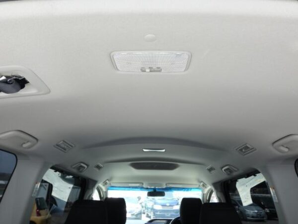 Ref:AUX-19307633 TOYOTA VOXY 2014 - Image 17