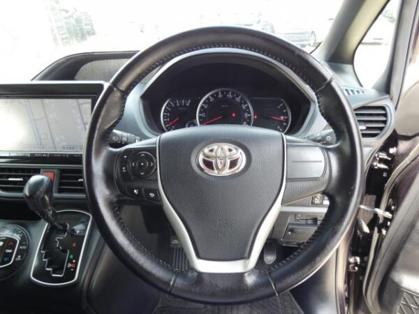 Ref:AUX-19307633 TOYOTA VOXY 2014 - Image 19