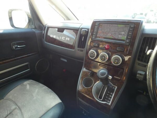 Ref:AUX-19307758 MITSUBISHI DELICA D:5 2008 - Image 18