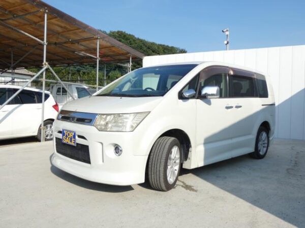 Ref:AUX-19307758 MITSUBISHI DELICA D:5 2008 - Image 4