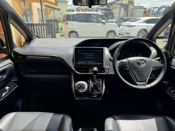 Ref:AUX-19307931 TOYOTA ESQUIRE 2017 - Image 3