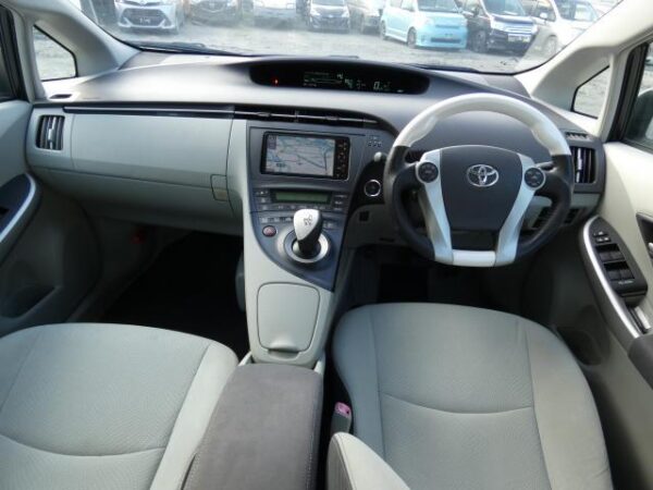 Ref:AUX-19310981 TOYOTA PRIUS 2010 - Image 2