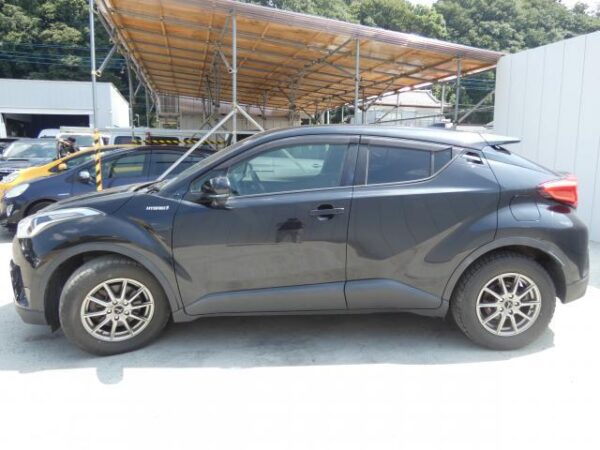 Ref:AUX-19311011 TOYOTA C-HR 2017 - Image 12
