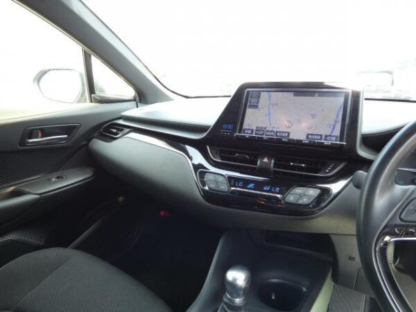 Ref:AUX-19311011 TOYOTA C-HR 2017 - Image 19