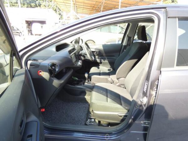 Ref:AUX-19311028 TOYOTA AQUA 2015 - Image 13