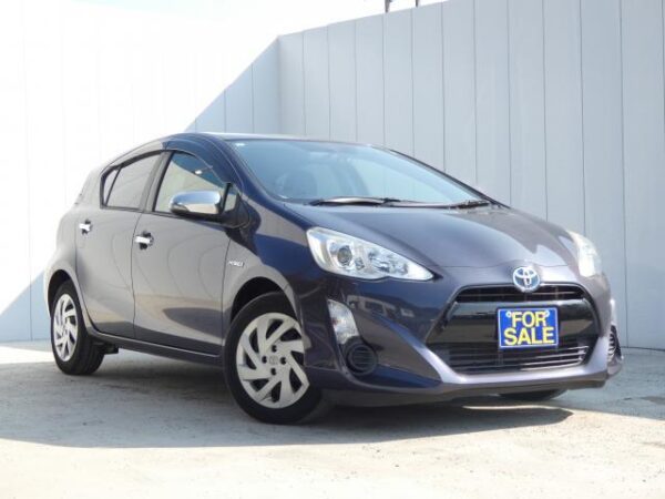 Ref:AUX-19311028 TOYOTA AQUA 2015