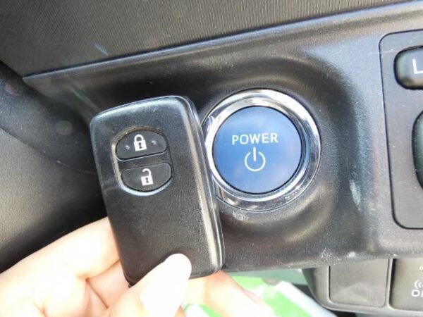 Ref:AUX-19311028 TOYOTA AQUA 2015 - Image 9
