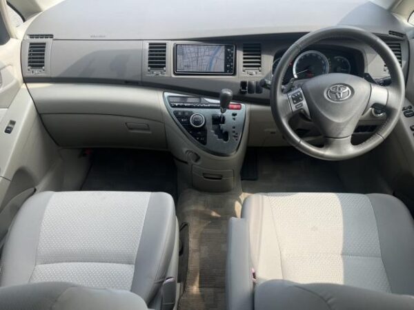 Ref:AUX-19318227 TOYOTA ISIS 2009 - Image 3