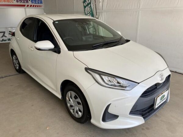 Ref:AUX-19326159 TOYOTA YARIS 2020