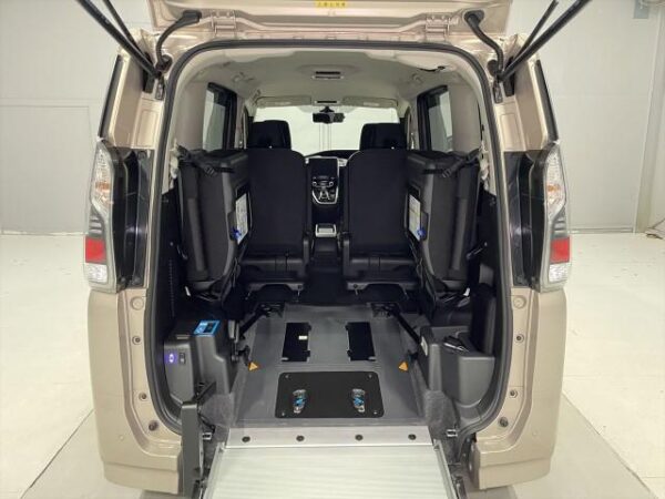 Ref:AUX-19338129 NISSAN SERENA 2018 - Image 9