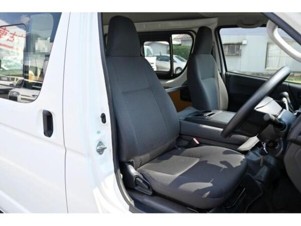 Ref:AUX-19338212 TOYOTA HIACE VAN 2015 - Image 8
