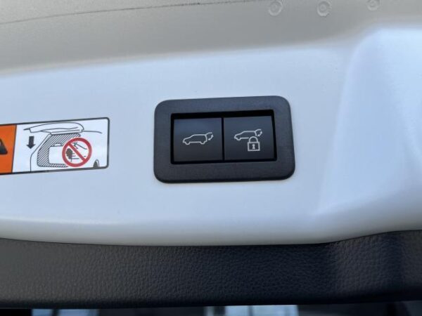 Ref:AUX-19341661 TOYOTA PRIUS 2023 - Image 17