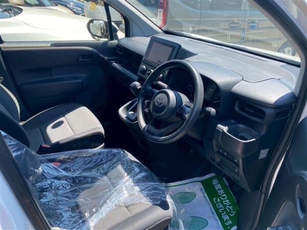 Ref:AUX-19341994 TOYOTA SIENTA 2023 - Image 17