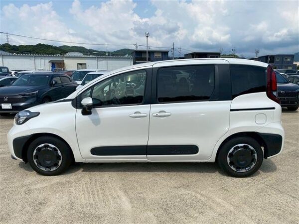 Ref:AUX-19341994 TOYOTA SIENTA 2023 - Image 6