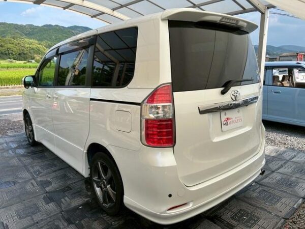 Ref:AUX-19348997 TOYOTA NOAH 2008 - Image 2
