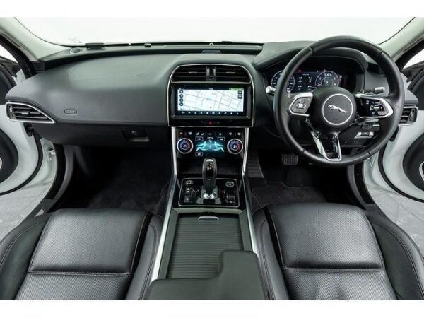 Ref:AUX-19353456 JAGUAR XE 2020 - Image 3