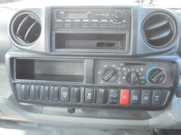 Ref:AUX-19353655 HINO DUTRO 2017 - Image 12