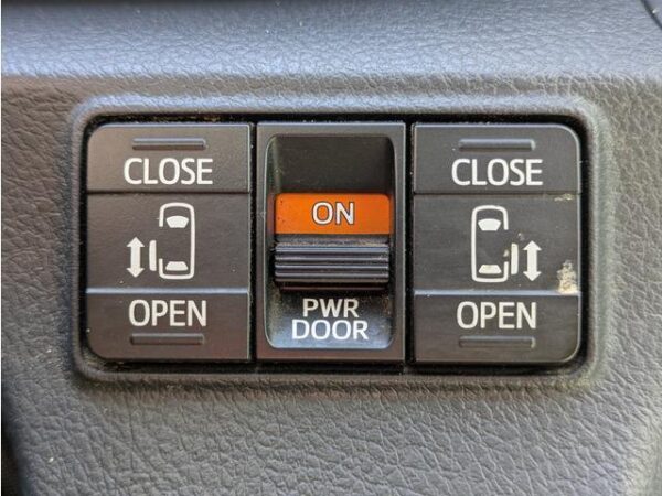 Ref:AUX-19355463 TOYOTA SIENTA 2016 - Image 6