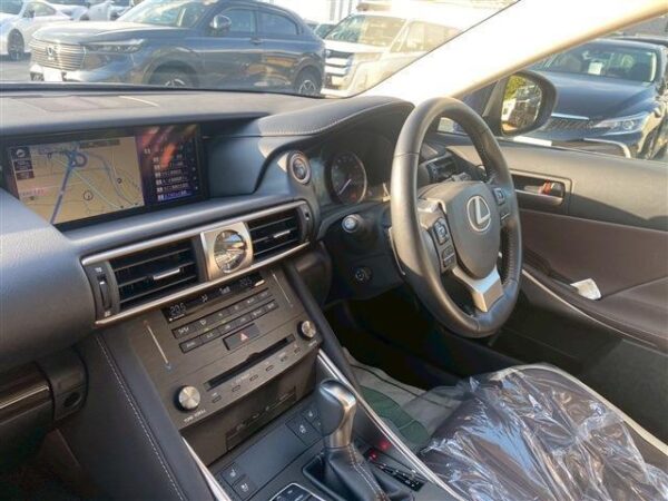 Ref:AUX-19357377 LEXUS IS 2018 - Image 11