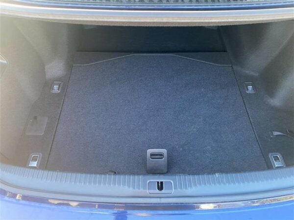 Ref:AUX-19357377 LEXUS IS 2018 - Image 14