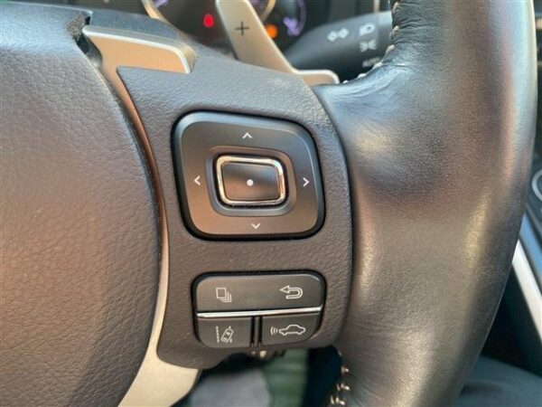 Ref:AUX-19357377 LEXUS IS 2018 - Image 19