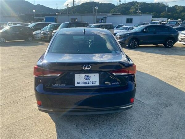Ref:AUX-19357377 LEXUS IS 2018 - Image 4