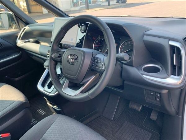 Ref:AUX-19357391 TOYOTA NOAH 2024 - Image 18