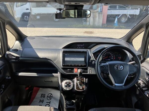 Ref:AUX-19383836 TOYOTA NOAH 2021 - Image 3