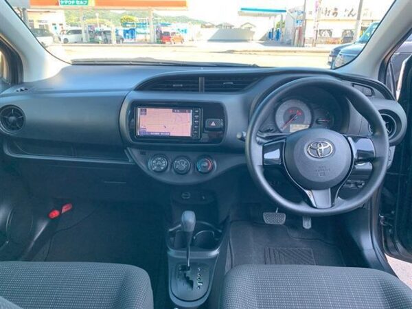 Ref:AUX-19387767 TOYOTA VITZ 2019 - Image 15