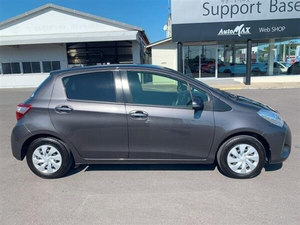 Ref:AUX-19387767 TOYOTA VITZ 2019 - Image 5